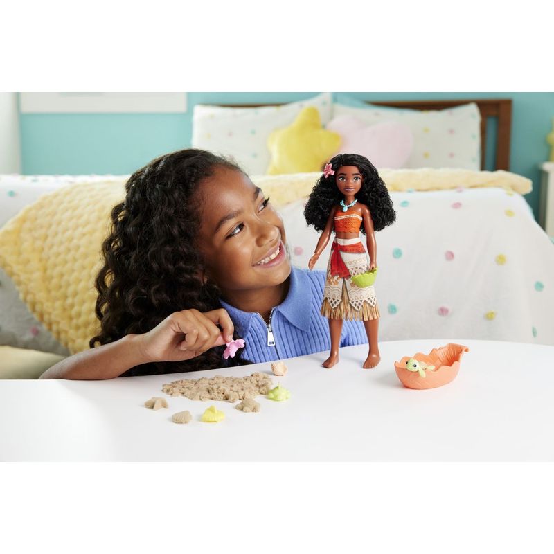 Jucarii, Copii si Bebe - Jucarii si jocuri - Papusi si accesorii - Papusi - DISNEY PRINCESS SET PAPUSA VAIANA SI PRIETENII DIN OCEAN CU NISIP MODELABIL SI ACCESORII - Infinity.ro