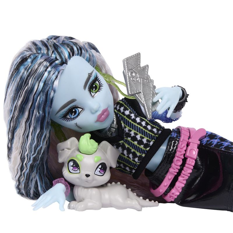 Jucarii, Copii si Bebe - Jucarii si jocuri - Papusi si accesorii - Papusi - MONSTER HIGH PAPUSA FRANKIE STEIN CU ACCESORII - Infinity.ro