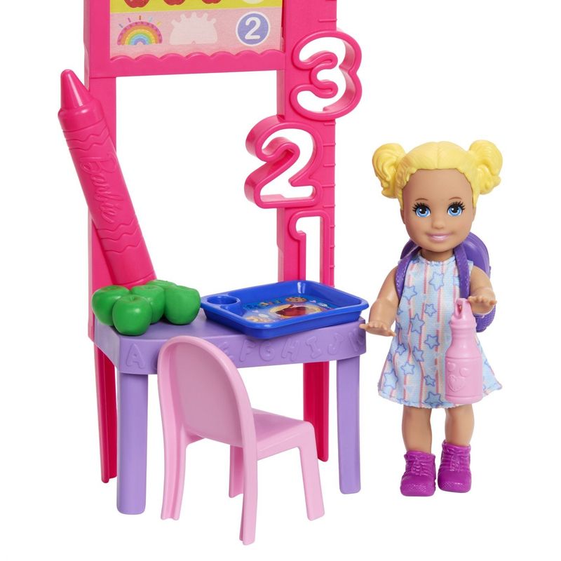 Jucarii, Copii si Bebe - Jucarii si jocuri - Papusi si accesorii - Papusi - BARBIE SET DE JOACA PAPUSA BARBIE BRUNETA MULATRA FACE CARIERA PROFESOARA - Infinity.ro