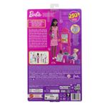 Jucarii, Copii si Bebe - Jucarii si jocuri - Papusi si accesorii - Papusi - BARBIE SET DE JOACA PAPUSA BARBIE BRUNETA MULATRA FACE CARIERA PROFESOARA - Infinity.ro