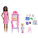 Jucarii, Copii si Bebe - Jucarii si jocuri - Papusi si accesorii - Papusi - BARBIE SET DE JOACA PAPUSA BARBIE BRUNETA MULATRA FACE CARIERA PROFESOARA - Infinity.ro