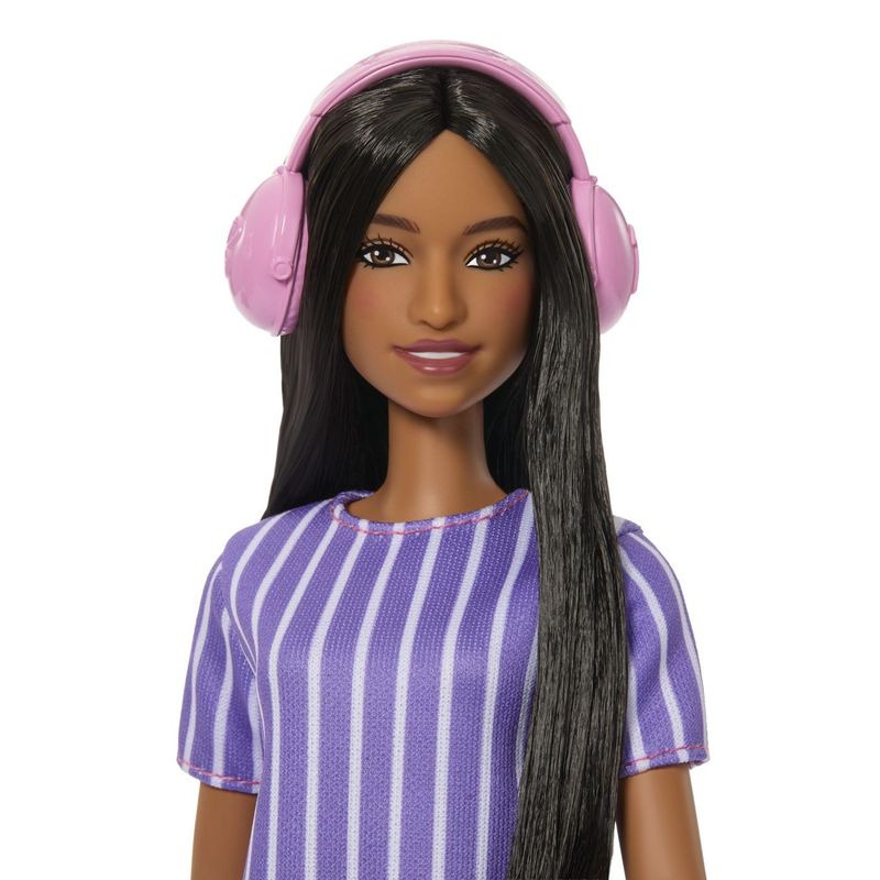 Jucarii, Copii si Bebe - Jucarii si jocuri - Papusi si accesorii - Papusi - BARBIE PAPUSA BARBIE FASHIONISTAS BRUNETA CU ROCHIE MOV DUNGATA CU AUTISM - Infinity.ro