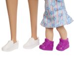 Jucarii, Copii si Bebe - Jucarii si jocuri - Papusi si accesorii - Papusi - BARBIE SET DE JOACA PAPUSA BARBIE BRUNETA CU ROCHIE ROZ FACE CARIERA PROFESOARA - Infinity.ro