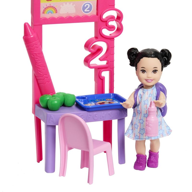 Jucarii, Copii si Bebe - Jucarii si jocuri - Papusi si accesorii - Papusi - BARBIE SET DE JOACA PAPUSA BARBIE BRUNETA CU ROCHIE ROZ FACE CARIERA PROFESOARA - Infinity.ro