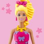 Jucarii, Copii si Bebe - Jucarii si jocuri - Papusi si accesorii - Papusi - PLAY DOH BARBIE SET VOLANASE SI FUNDITE CU PAPUSA INCLUSA - Infinity.ro
