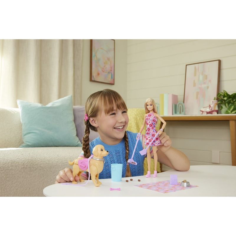 Jucarii, Copii si Bebe - Jucarii si jocuri - Papusi si accesorii - Papusi - BARBIE FAMILY AND FRIENDS SET PAPUSA BARBIE MALIBU PLIMBARE CU CATELUL - Infinity.ro