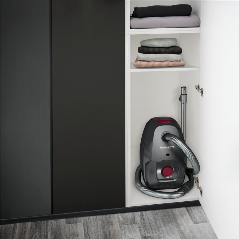 Electronice si Electrocasnice - Ingrijirea locuintei - Aspiratoare - Aspirator cu sac Rowenta RO4933EA, 900W, Clasa A, 75 dB, 4.5 L, Negru - Infinity.ro