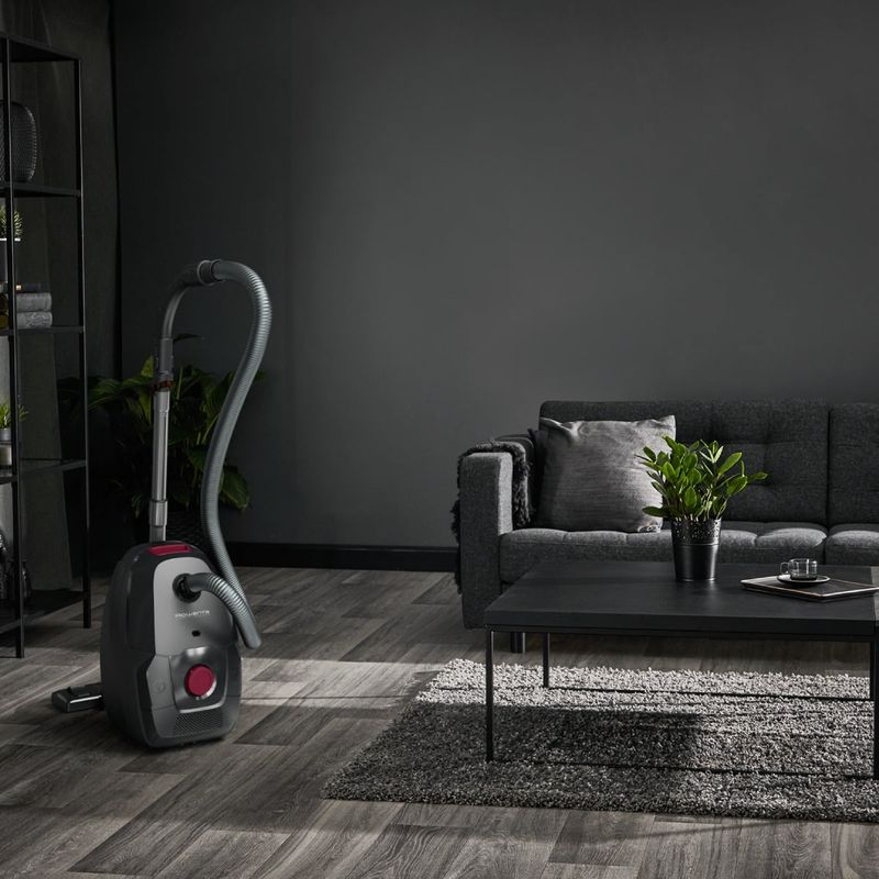 Electronice si Electrocasnice - Ingrijirea locuintei - Aspiratoare - Aspirator cu sac Rowenta RO4933EA, 900W, Clasa A, 75 dB, 4.5 L, Negru - Infinity.ro