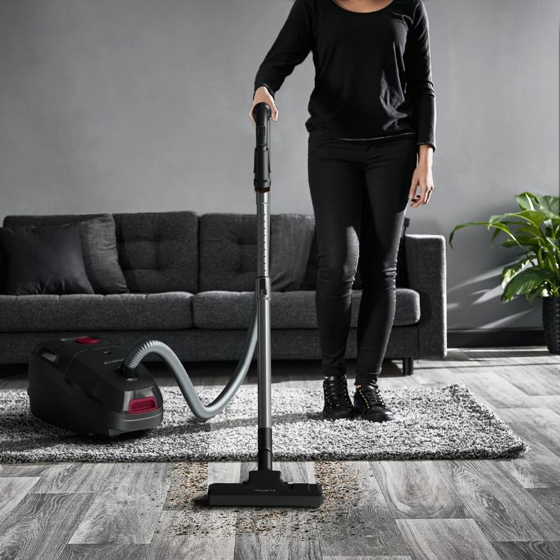 Electronice si Electrocasnice - Ingrijirea locuintei - Aspiratoare - Aspirator cu sac Rowenta RO4933EA, 900W, Clasa A, 75 dB, 4.5 L, Negru - Infinity.ro