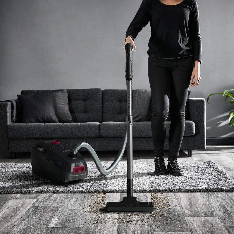 Electronice si Electrocasnice - Ingrijirea locuintei - Aspiratoare - Aspirator cu sac Rowenta RO4933EA, 900W, Clasa A, 75 dB, 4.5 L, Negru - Infinity.ro