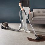 Electronice si Electrocasnice - Ingrijirea locuintei - Aspiratoare - Aspirator fara sac Compact Power XXL RO4B50EA, 900 W, recipient pentru praf 2.5 L, 3 niveluri de filtrare, crem - Infinity.ro