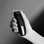 Ingrijire personala si Cosmetice - Aparate & accesorii ingrijire personala - Aparate de ras si tuns - Aparate de tuns - Aparat de tuns parul Rowenta x Karl Lagerfeld Perfect Line TN182LF0, lame inox, 6 piepteni, 5200 rpm, negru - Infinity.ro
