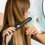 Ingrijire personala si Cosmetice - Aparate & accesorii ingrijire personala - Hair styling - Placi de indreptat parul - Placa de par Rowenta Express Style SF1810F0, invelis Ceramic Tourmaline, 2 trepte de temperatura, negru & argintiu - Infinity.ro