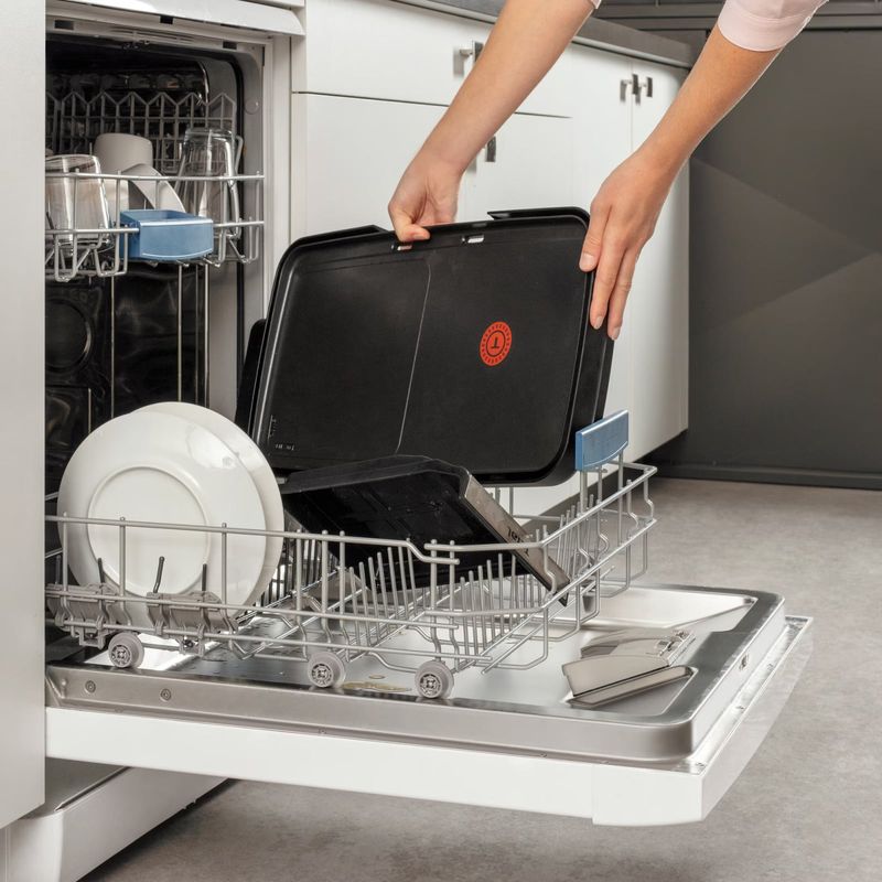 Electronice si Electrocasnice - Electrocasnice bucatarie - Aparate de gatit & desert - Gratare electrice - Gratar electric Tefal Plancha Booster CB641810, 2200 W, Power Boost, termostat ajustabil, suprafata antiaderenta - Infinity.ro