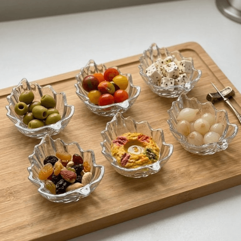 Casa si Gradina - Bucatarie si vesela - Vesela si tacamuri - Farfurii si boluri - Set 6 boluri din sticla transparenta model frunza Verona pentru desert, inghetata si snacks MADGENIX - Infinity.ro