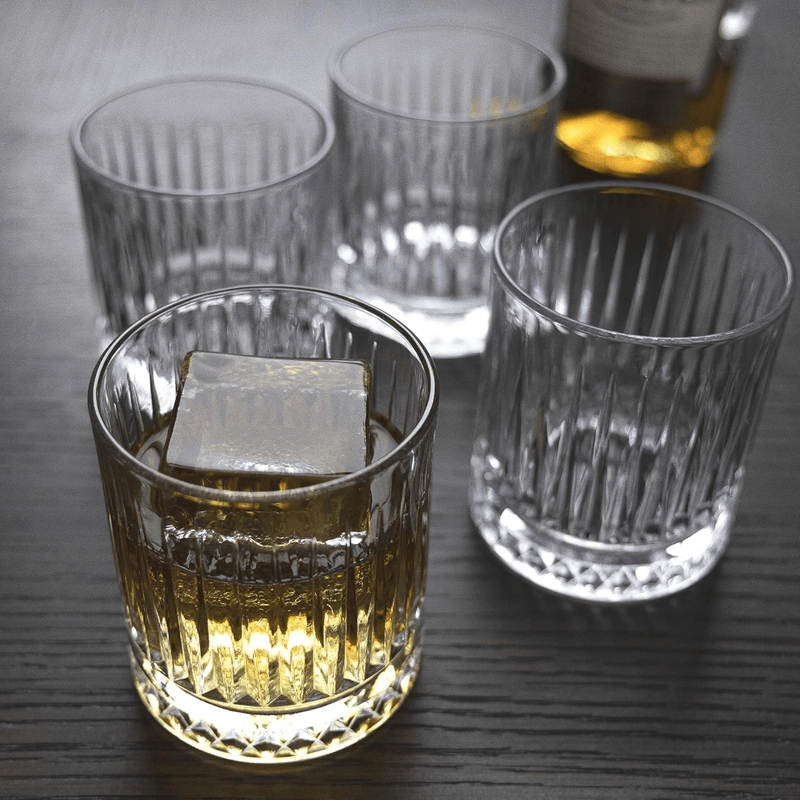 Casa si Gradina - Bucatarie si vesela - Cani si pahare - Pahare - Set 6 pahare whiskey 250ml din sticla transparenta MADGENIX, design cu dungi verticale in relief, pahare elegante tip tumbler pentru bauturi fine, cocktail si apa - Infinity.ro