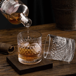 Casa si Gradina - Bucatarie si vesela - Cani si pahare - Pahare - Set 6 pahare cristal MADGENIX Noble 215ml pentru whisky si bourbon, design elegant cu taieturi geometrice in relief, pahare tip tumbler joase ideal cadou - Infinity.ro