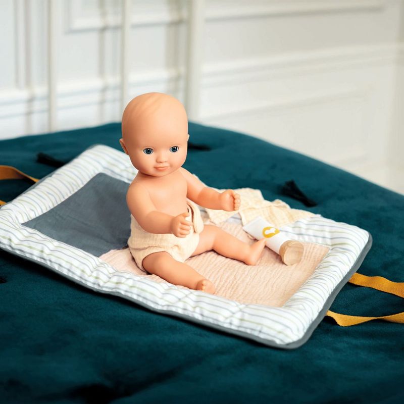 Jucarii, Copii si Bebe - Jucarii si jocuri - Papusi si accesorii - Papusi - Papusa bebelus Olive, Djeco - Infinity.ro
