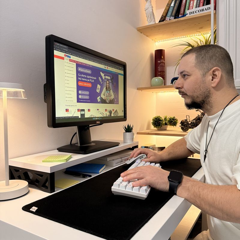 PC, gaming si accesorii - Desktop PC & monitoare - Accesorii monitoare - Suport monitor, 60 X 20 X 8 CM, Picioare printate 3D din PLA , Alb, Panou din Pal - Infinity.ro