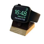 Laptop, Telefoane si Tablete - Wearables si gadgeturi - Wearables - Accesorii wearables - Suport Incarcare compatibil cu Apple Watch (Incarcatorul magnetic nu este inclus), maro - Infinity.ro