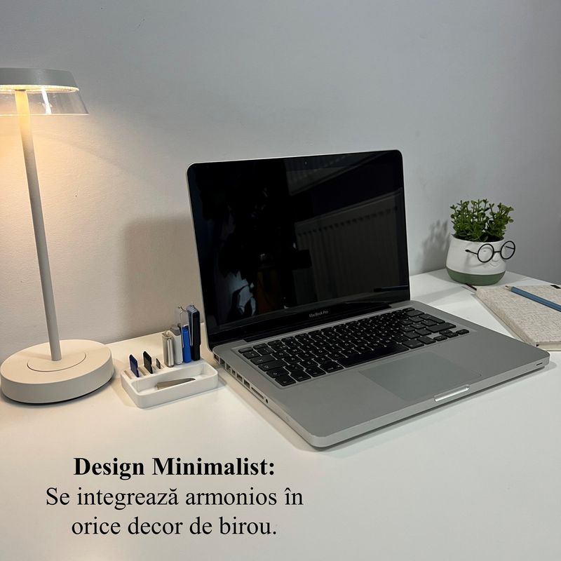 Carti si Birotica - Birotica - Accesorii de birou - Suporturi accesorii birou - Organizator 4 Memorii USB, 4 Carduri SD, 3 Carduri MicroSD + Minitavita, Multifunctional, Alb, 9 X 7 cm - Infinity.ro