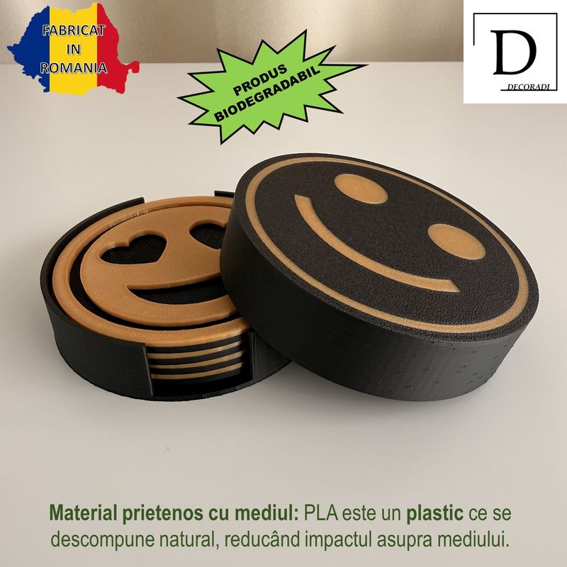 Casa si Gradina - Bucatarie si vesela - Accesorii bar - Suporturi bauturi - Set 4 suporturi / coastere pahare, Emoji, rotund, diametru 9 cm, Negru / Auriu, cutie inclusa, imprimate 3D - Infinity.ro