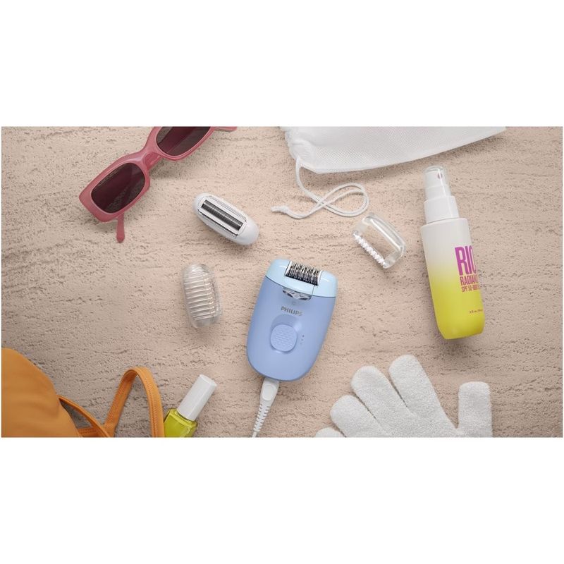 Ingrijire personala si Cosmetice - Aparate & accesorii ingrijire personala - Epilatoare si accesorii - Epilatoare - Epilator Philips Seria 4000 BRE247/00, 2 setari de viteza, cap de epilare lavabil, 4 accesorii, lumina LED, Albastru - Infinity.ro