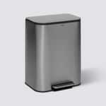 Casa si Gradina - Mobilier - Organizare si depozitare - Cosuri de gunoi - Cos de gunoi cu pedala din otel inoxidabil mat, 50L, galeata interioara detasabila, 45x35x61 cm, argintiu - Infinity.ro