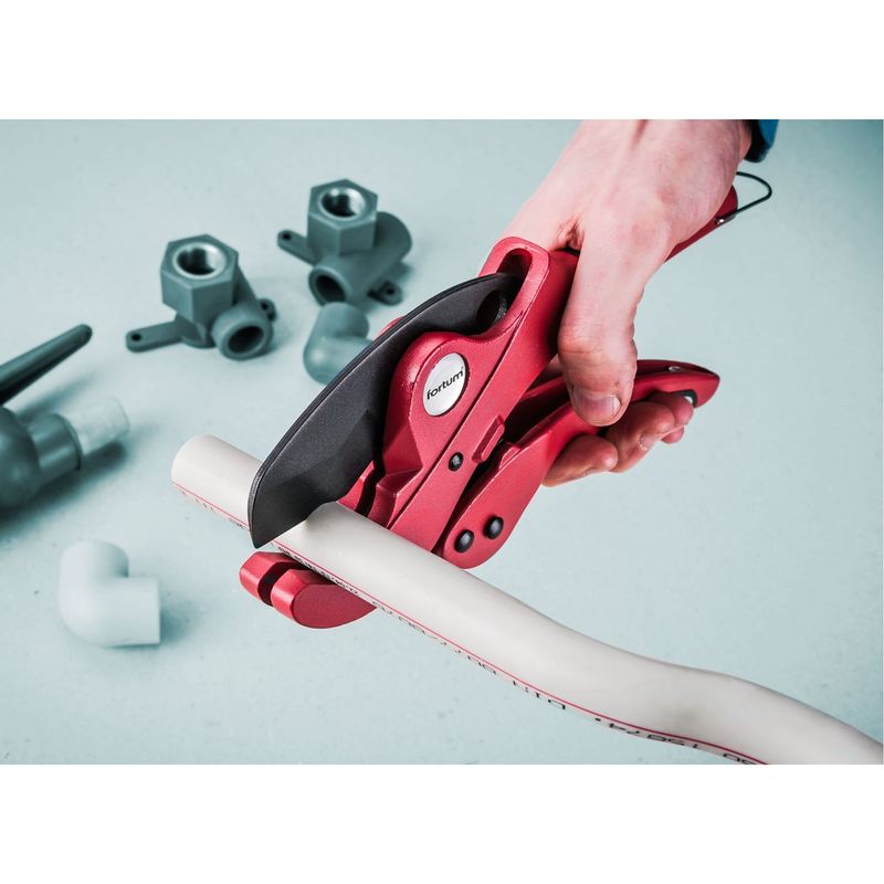Casa si Gradina - Constructii - Scule de mana si unelte - Clesti si patenti - Foarfece pentru tevi din plastic, FORTUM, 4775011, 0-42mm, lama triunghiulara - Infinity.ro
