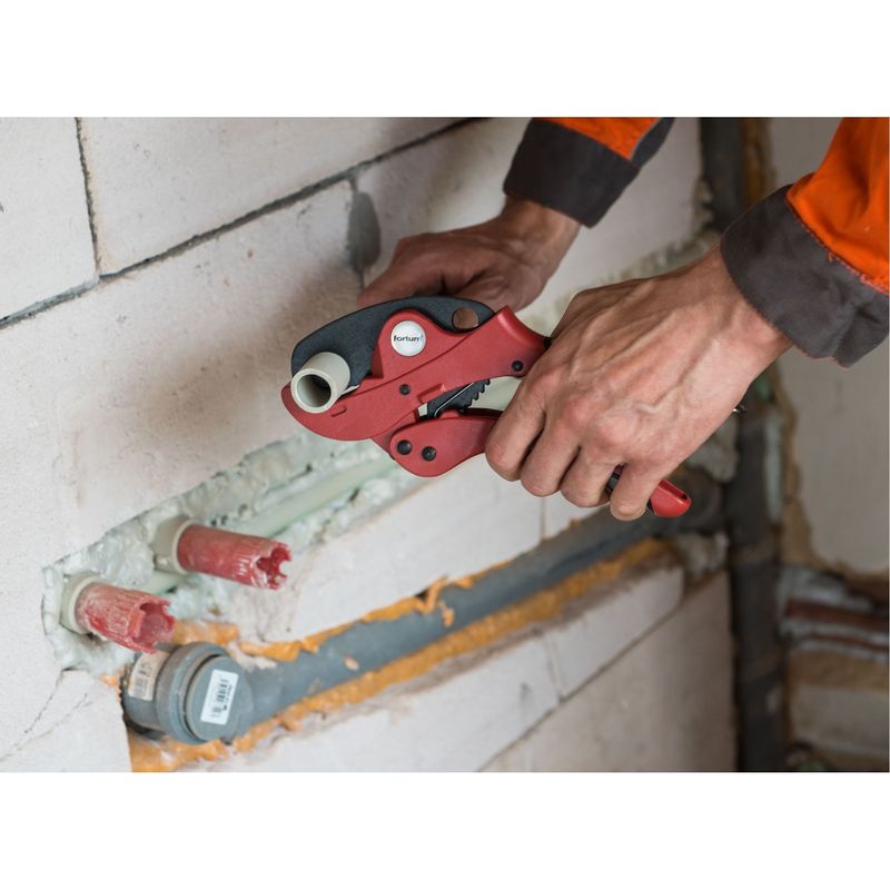 Casa si Gradina - Constructii - Scule de mana si unelte - Clesti si patenti - Foarfece pentru tevi din plastic, FORTUM, 4775011, 0-42mm, lama triunghiulara - Infinity.ro