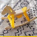 Jucarii, Copii si Bebe - Jucarii si jocuri - Jucarii & jocuri educative - Jucarii interactive - Calut balansoar din lemn, Djeco - Infinity.ro