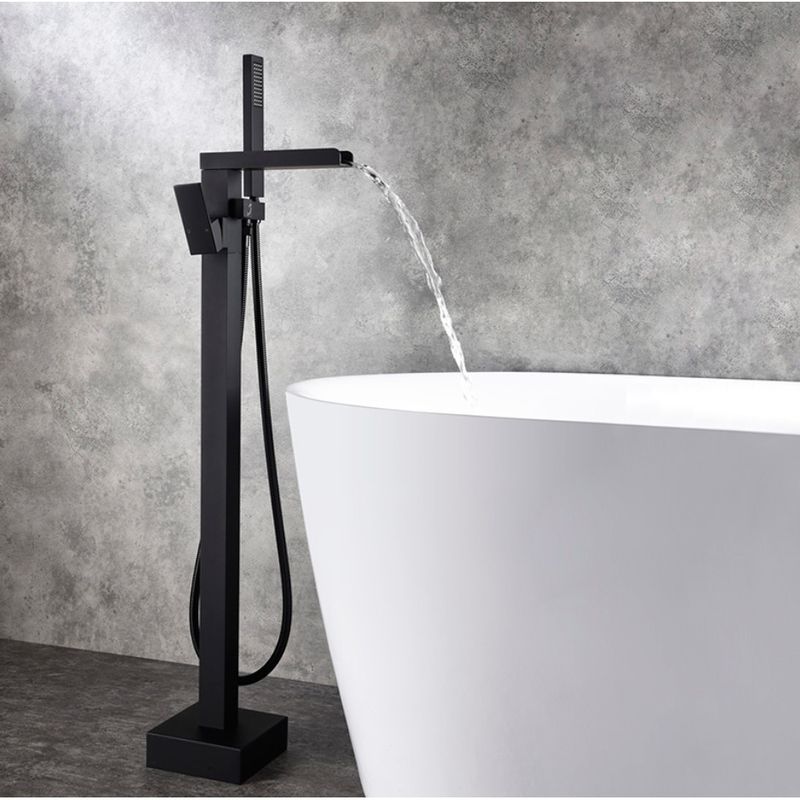Casa si Gradina - Sanitare - Lavoar baie si accesorii - Baterii sanitare - Baterie cada Free standing, Blackswan, Tip Cascada M32, model negru mat, dimensiune 98 cm - Infinity.ro