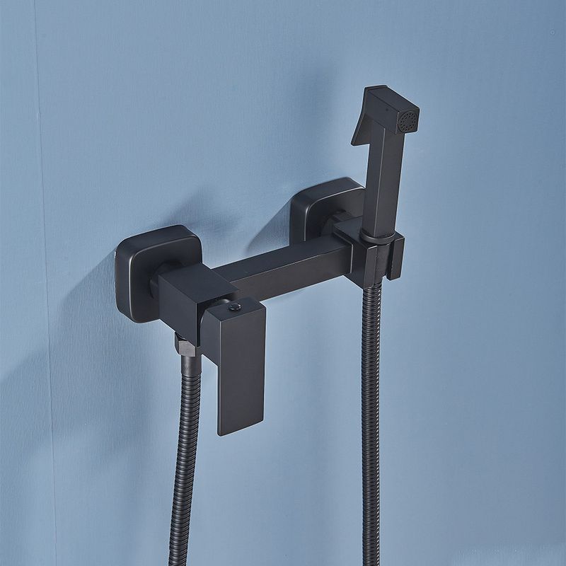 Casa si Gradina - Sanitare - Lavoar baie si accesorii - Baterii sanitare - Baterie bideu, Blackswan, Tip M8, model negru, dimensiune 21 cm - Infinity.ro