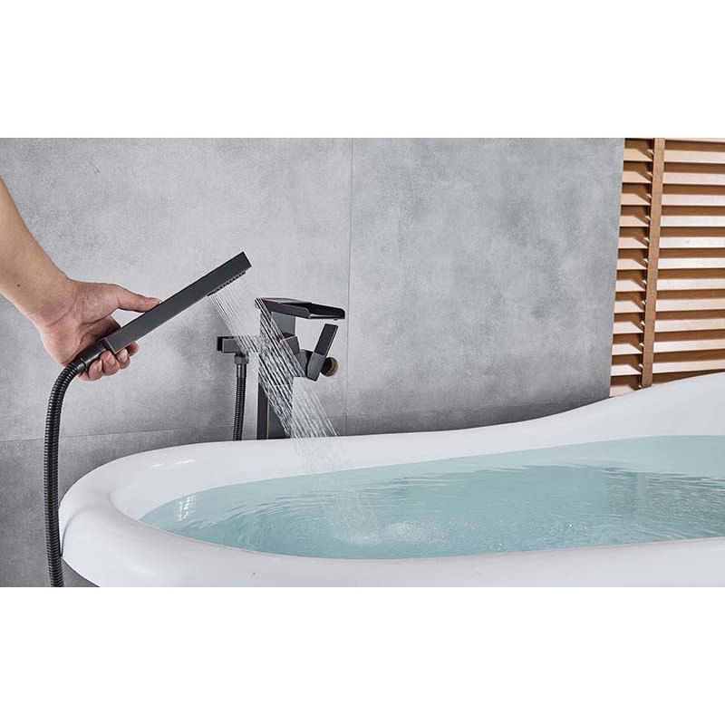 Casa si Gradina - Sanitare - Lavoar baie si accesorii - Baterii sanitare - Baterie cada Free standing, Blackswan, Tip Cascada M35, model negru antichizat, dimensiune 98 cm - Infinity.ro