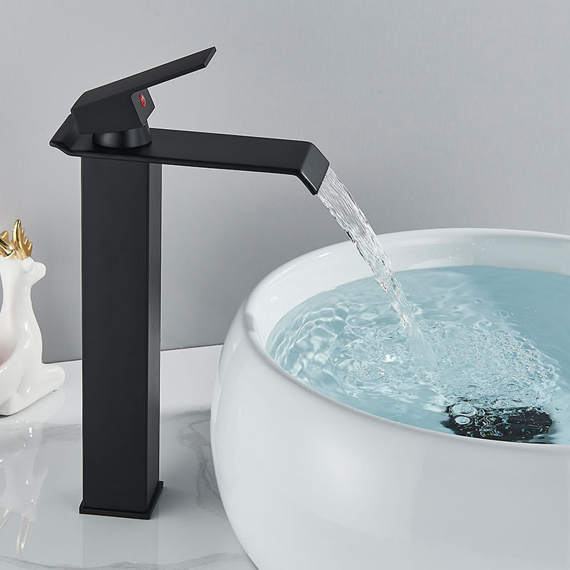 Casa si Gradina - Sanitare - Lavoar baie si accesorii - Baterii sanitare - Baterie chiuveta baie, Blackswan, Tip M114, model negru mat, dimensiune 30.6 cm - Infinity.ro
