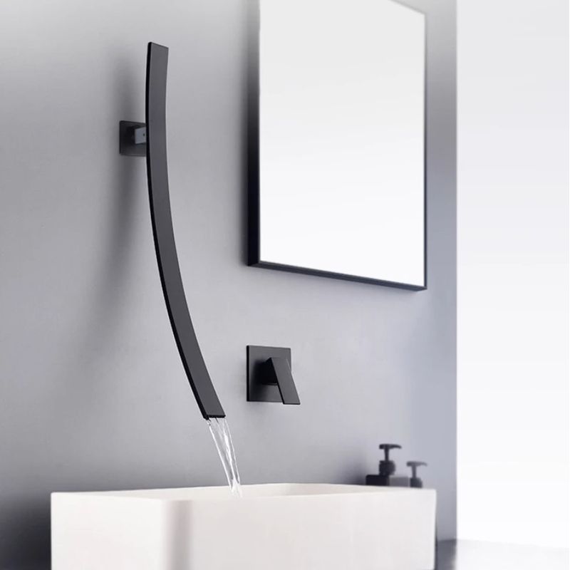 Casa si Gradina - Sanitare - Lavoar baie si accesorii - Baterii sanitare - Baterie chiuveta baie, Blackswan, Tip M18, model negru mat, dimensiune 70 cm - Infinity.ro