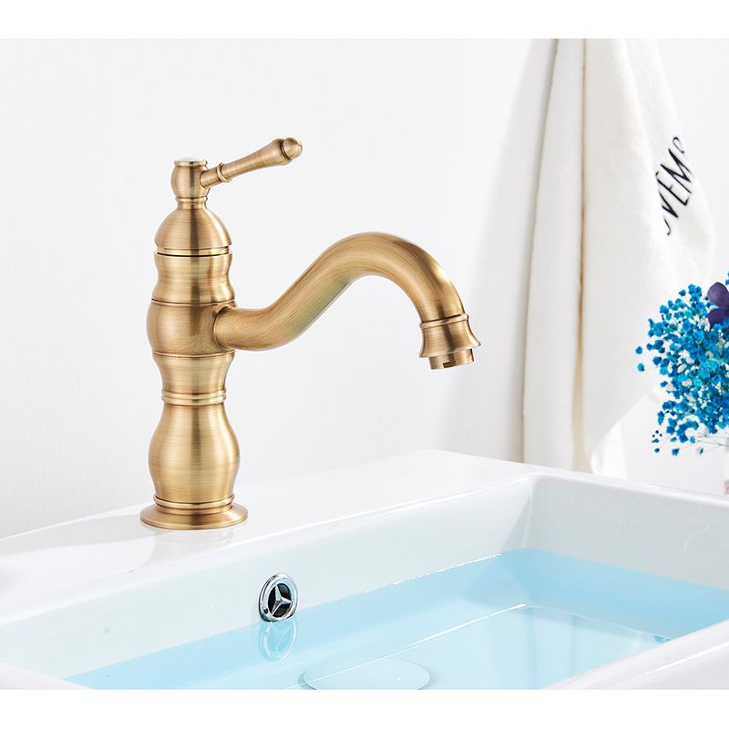 Casa si Gradina - Sanitare - Lavoar baie si accesorii - Baterii sanitare - Baterie chiuveta baie, Blackswan, Tip M148, model bronz antichizat scurt, dimensiune 21.5 cm - Infinity.ro
