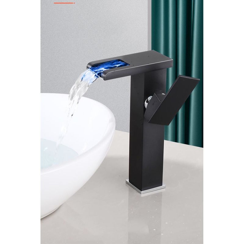 Casa si Gradina - Sanitare - Lavoar baie si accesorii - Baterii sanitare - Baterie chiuveta baie, Blackswan, Tip M187, model negru inalt cu pipa tip cascada si LED, dimensiune 24 cm - Infinity.ro