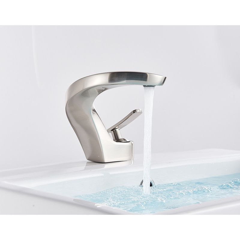 Casa si Gradina - Sanitare - Lavoar baie si accesorii - Baterii sanitare - Baterie chiuveta baie, Blackswan, Tip M16, model nichel mat, dimensiune 14.5 cm - Infinity.ro