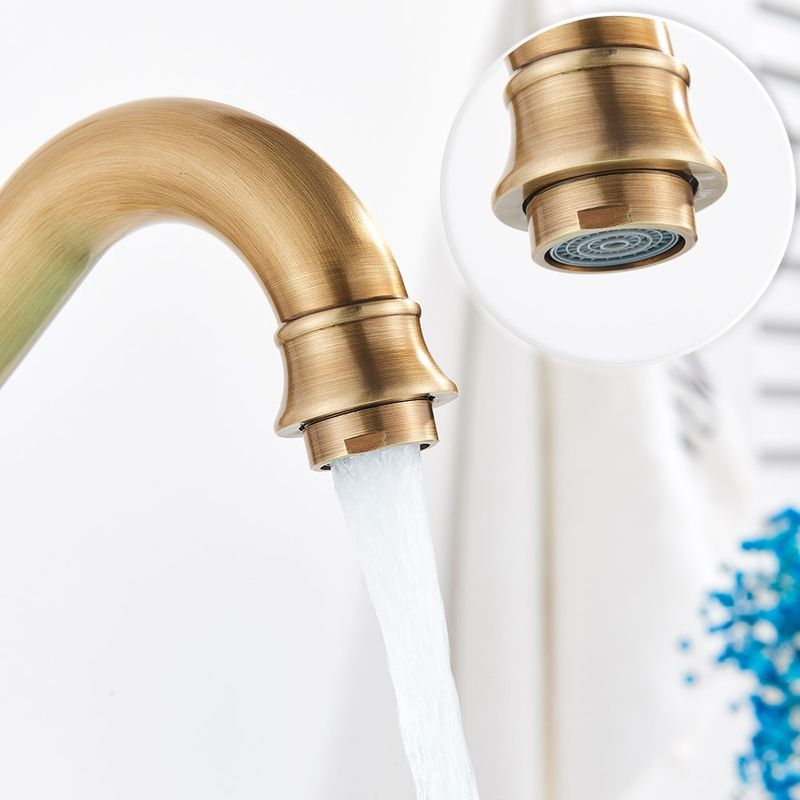 Casa si Gradina - Sanitare - Lavoar baie si accesorii - Baterii sanitare - Baterie chiuveta baie, Blackswan, Tip M148, model bronz antichizat scurt, dimensiune 21.5 cm - Infinity.ro
