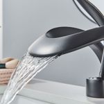 Casa si Gradina - Sanitare - Lavoar baie si accesorii - Baterii sanitare - Baterie chiuveta baie, Blackswan, Tip M179, model negru mat cu pipa tip cascada, dimensiune 15 cm - Infinity.ro