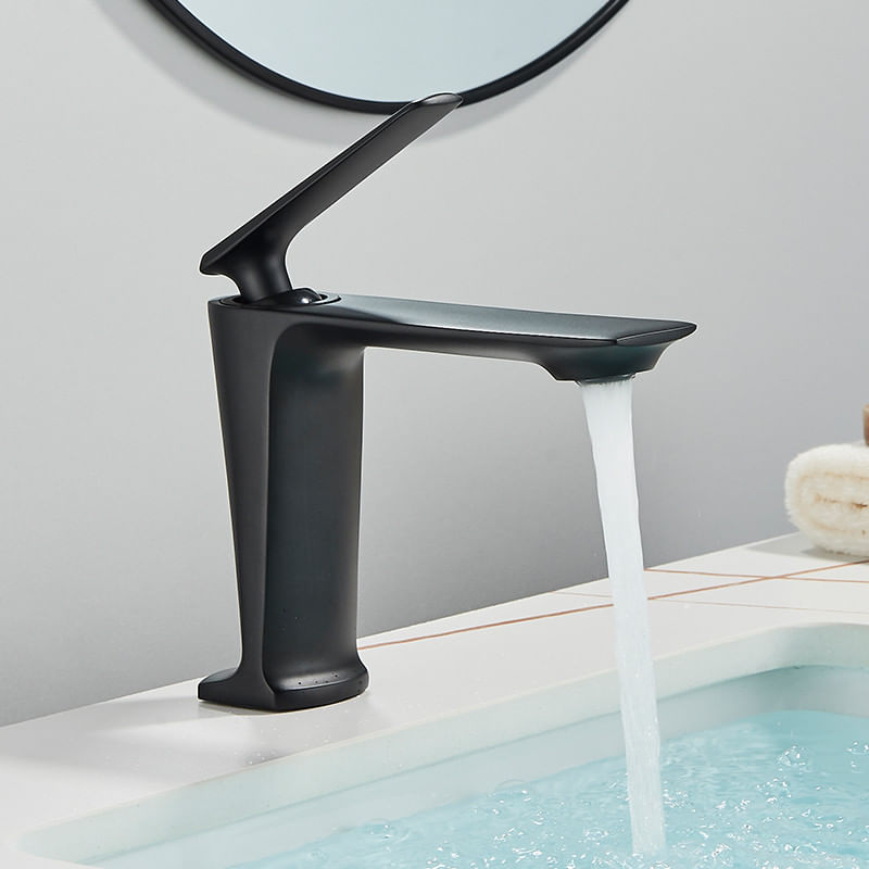 Casa si Gradina - Sanitare - Lavoar baie si accesorii - Baterii sanitare - Baterie chiuveta baie, Blackswan, Tip M199, model negru mat scurt, dimensiune 16 cm - Infinity.ro