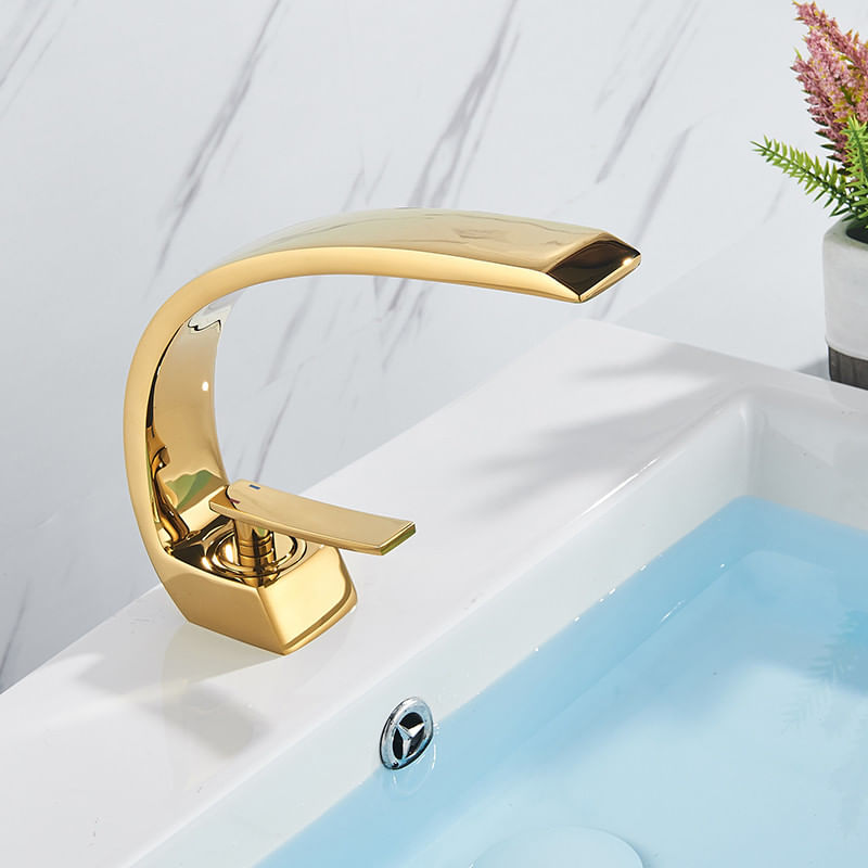 Casa si Gradina - Sanitare - Lavoar baie si accesorii - Baterii sanitare - Baterie chiuveta baie, Blackswan, Tip M174, model auriu, dimensiune 22 cm - Infinity.ro