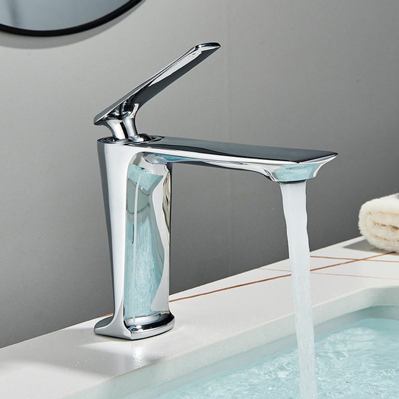 Casa si Gradina - Sanitare - Lavoar baie si accesorii - Baterii sanitare - Baterie chiuveta baie, Blackswan, Tip M201, model crom scurt, dimensiune 16 cm - Infinity.ro