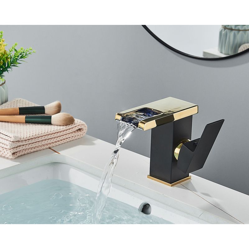 Casa si Gradina - Sanitare - Lavoar baie si accesorii - Baterii sanitare - Baterie chiuveta baie, Blackswan, Tip M194, model negru/ auriu scurt cu pipa tip cascada si LED, dimensiune 12.5 cm - Infinity.ro