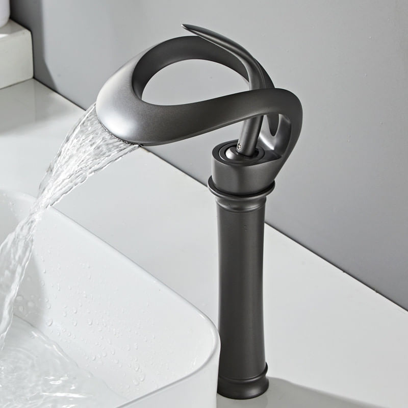 Casa si Gradina - Sanitare - Lavoar baie si accesorii - Baterii sanitare - Baterie chiuveta baie, Blackswan, Tip M217, model negru cu pipa tip cascada si montare pe blat, dimensiune 34 cm - Infinity.ro