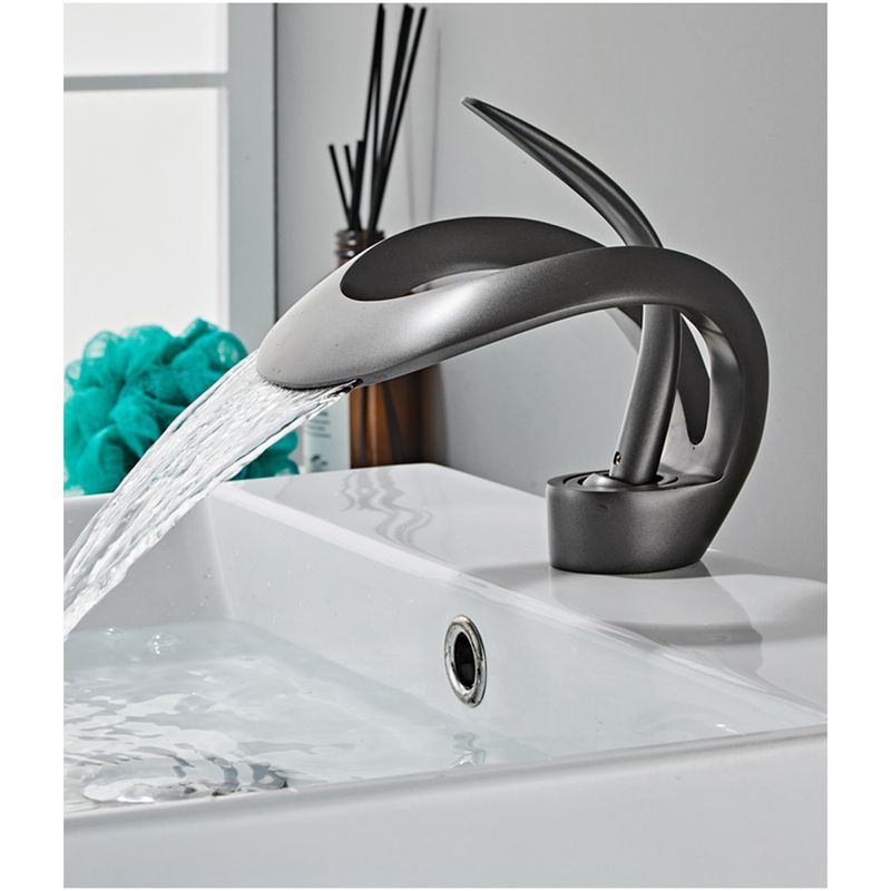 Casa si Gradina - Sanitare - Lavoar baie si accesorii - Baterii sanitare - Baterie chiuveta baie, Blackswan, Tip M216, model gri antracit cu pipa tip cascada, dimensiune 15 cm - Infinity.ro