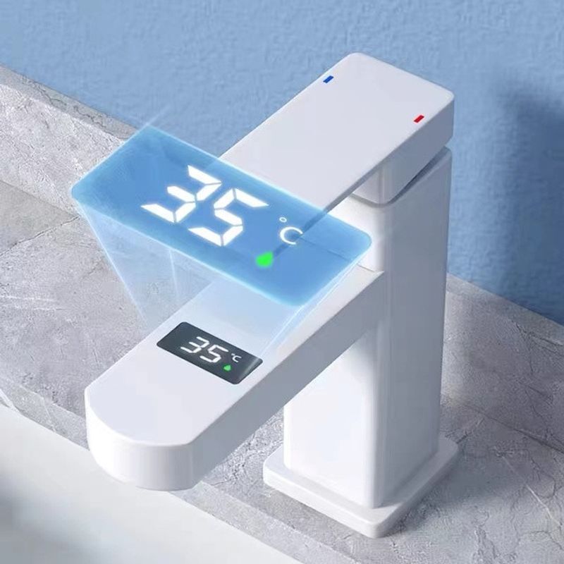 Casa si Gradina - Sanitare - Lavoar baie si accesorii - Baterii sanitare - Baterie chiuveta baie, Blackswan, Tip M211, model alb, cu afisaj LCD, dimensiune 17.5 cm - Infinity.ro