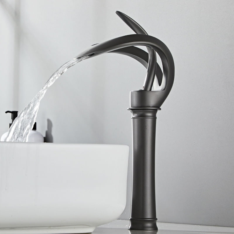 Casa si Gradina - Sanitare - Lavoar baie si accesorii - Baterii sanitare - Baterie chiuveta baie, Blackswan, Tip M217, model negru cu pipa tip cascada si montare pe blat, dimensiune 34 cm - Infinity.ro