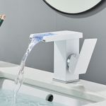Casa si Gradina - Sanitare - Lavoar baie si accesorii - Baterii sanitare - Baterie chiuveta baie, Blackswan, Tip M190, model alb scurt cu pipa tip cascada si LED, dimensiune 12.5 cm - Infinity.ro